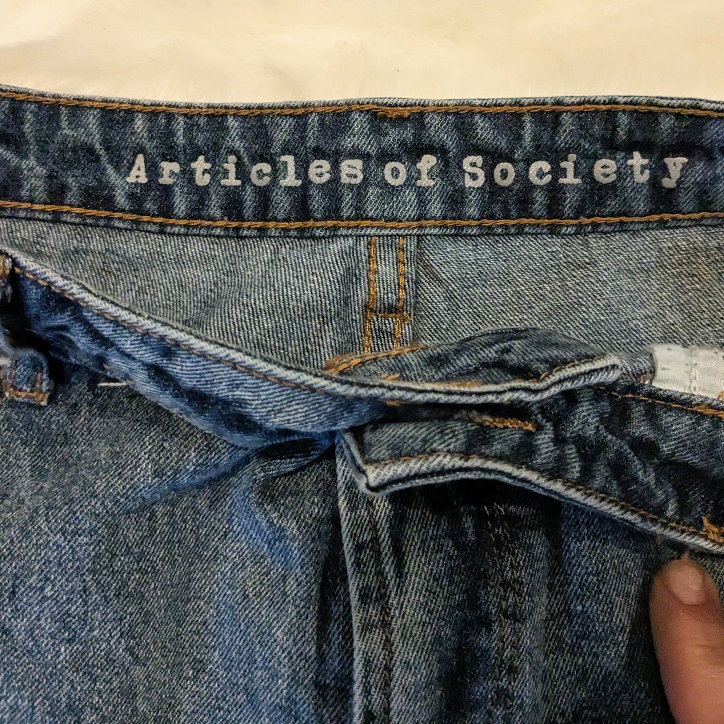 Articles of Society Cut Off Denim Shorts Sz 31